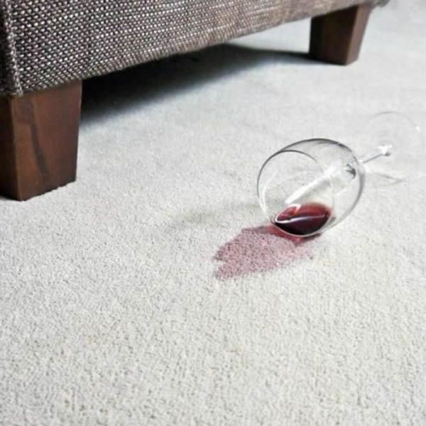 4 FORMAS DE QUITAR MANCHAS DE VINO TINTO DE LA ALFOMBRA