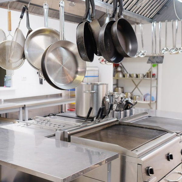 ¿QUE UTENSILIOS NECESITAS PARA UN RESTAURANTE?