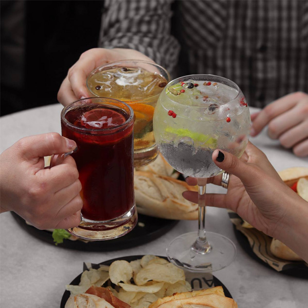 COPA DE CÓCTEL: LA CLAVE PARA ELEVAR LAS EXPERIENCIAS DE LAS BEBIDAS